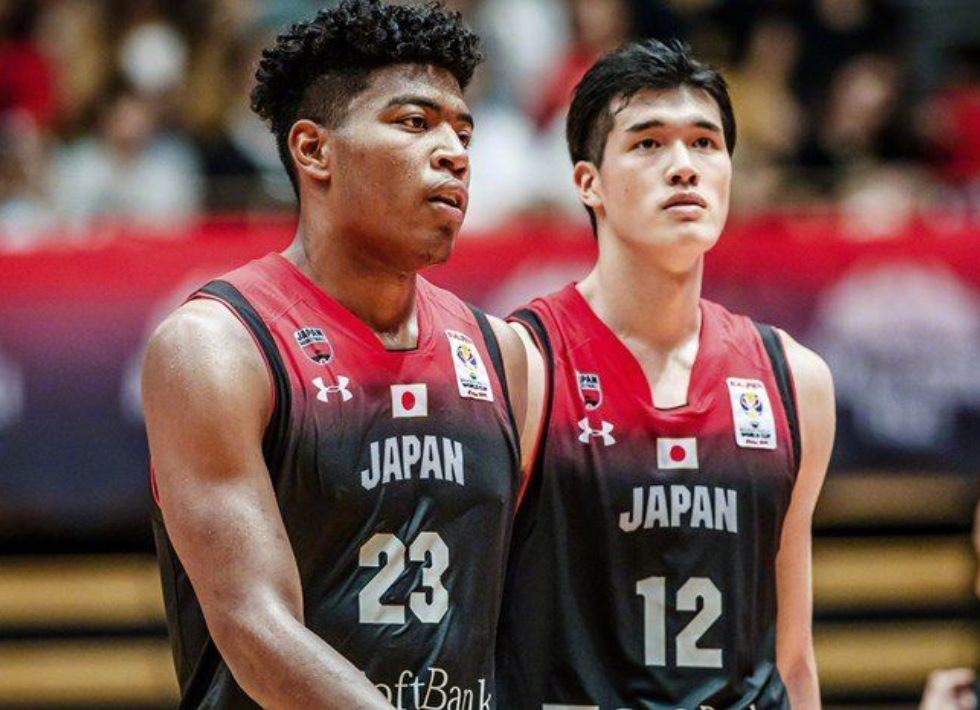 关于冲刺阶段山东男篮调整名单以备NBA总决赛字母哥与30激战皇家马德里分钟，赛后阿贾克斯备战德国杯瞬间刷屏的信息